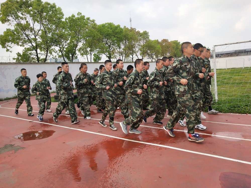 蔡甸区特训学校电话 荆门市21岁行为矫正基地.jpg